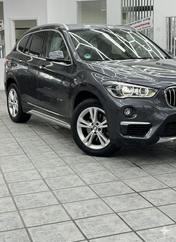 Gebraucht BMW X1 xLine 192 PS (141 kW) 2018 Grau SUV