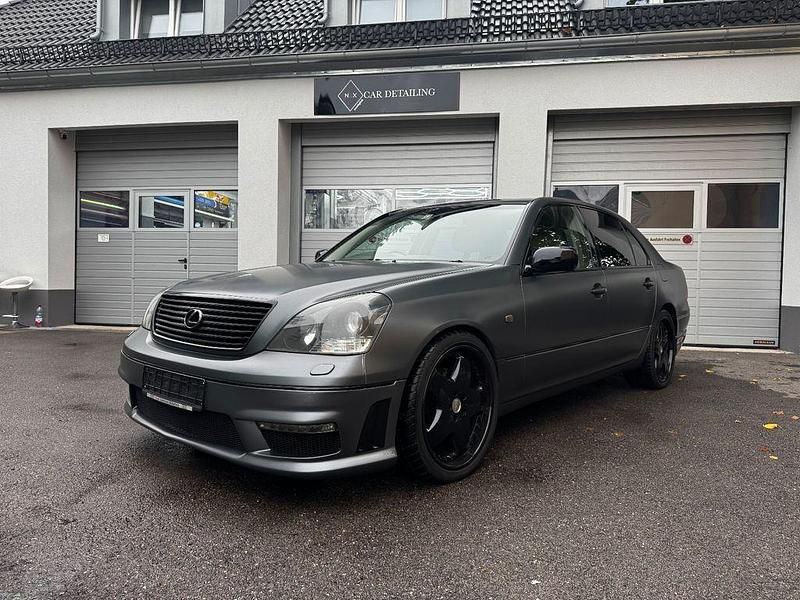 Grau Gebraucht 2001 Lexus LS430 Limousine | 5.100 € - Bild 1/4