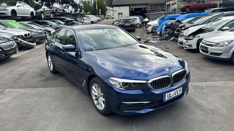Blau Gebraucht 2019 BMW 520 Limousine | 19.999 € (Superpreis) - Bild 1/4