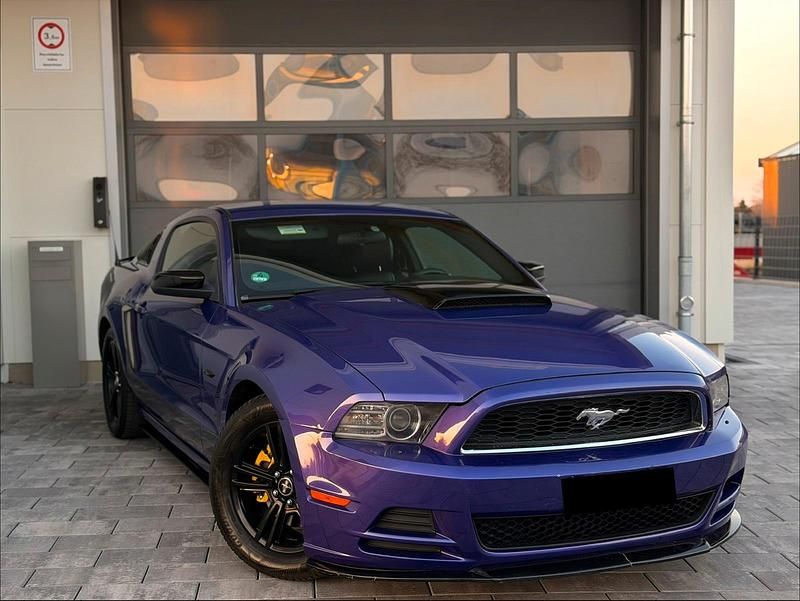 Gebraucht Ford Mustang 309 PS (227 kW) 2012 Violet Coupé