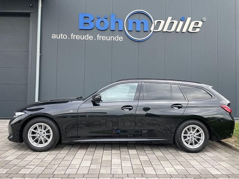 Schwarz Gebraucht 2024 BMW 318 M Sport Limousine | 34.980 € (Fairer Preis) - Bild 1/4