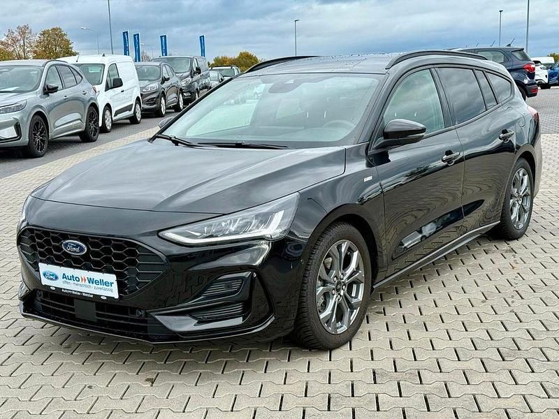 Gebraucht Ford Focus ST-Line 125 PS (91 kW) 2024 Schwarz Limousine