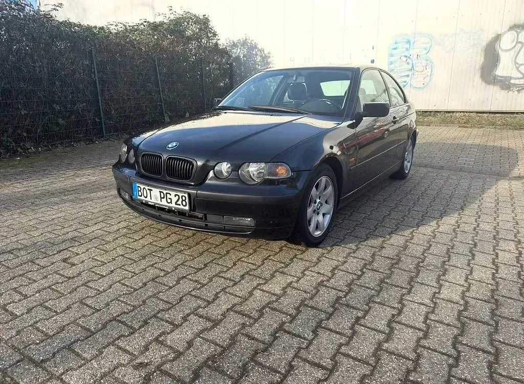 Gebraucht BMW 316 Sport Line 116 PS (85 kW) 2002 Schwarz Limousine