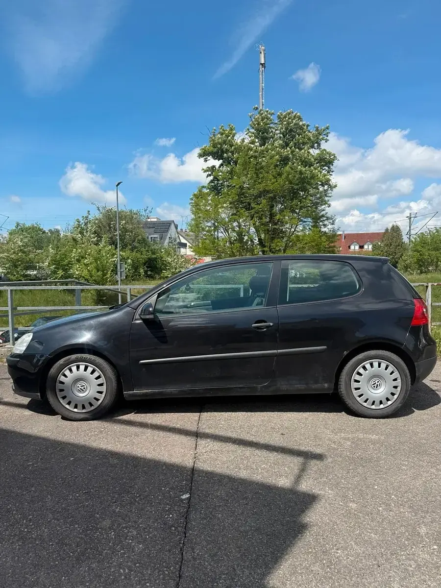 Gebraucht VW Golf V 85 PS (62 kW) 2005 Schwarz Kleinwagen