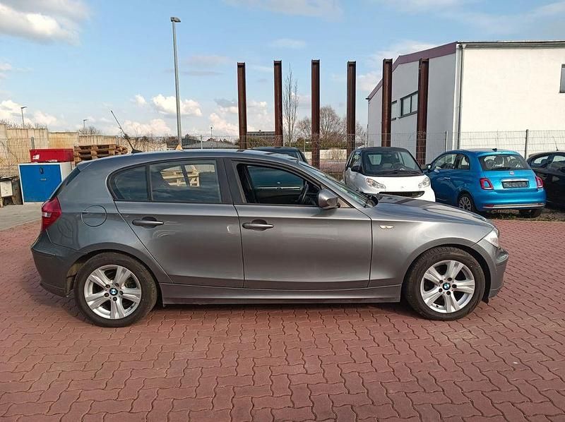 Gebraucht BMW 116 Advantage 122 PS (89 kW) 2011 Grau Kleinwagen