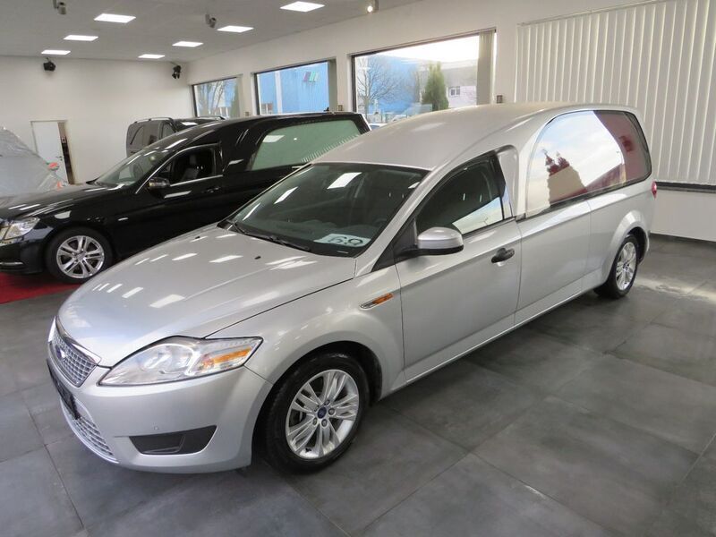 Silber Gebraucht 2010 Ford Mondeo Limousine | 14.950 € - Bild 1/4