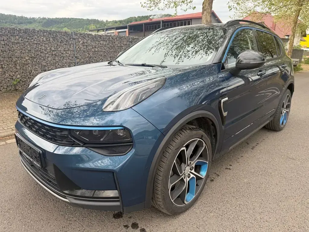 Second-hand Lynk & Co 01 179 CP (131 kW) 2022 Albastru SUV