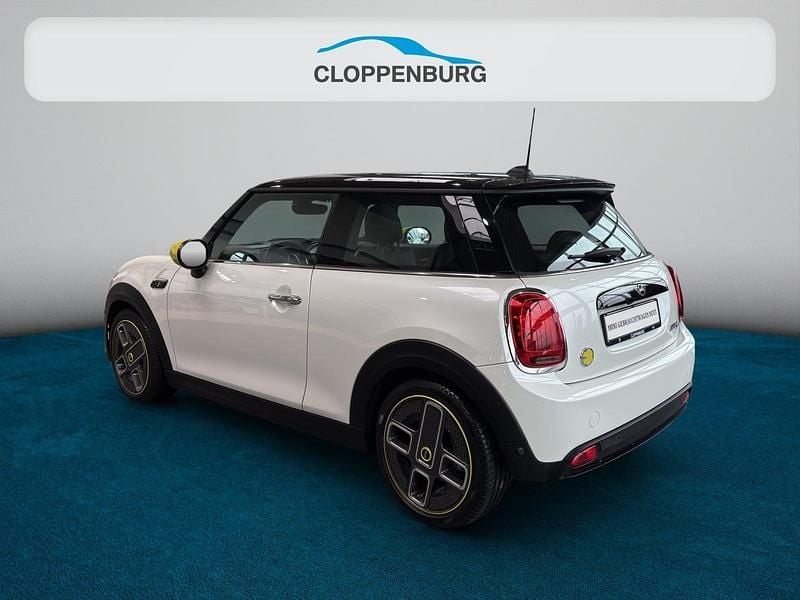 Gebraucht Mini Cooper SE Classic 135 kW (184 PS) 2023 Weiß Kleinwagen