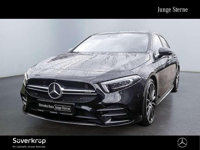 Schwarzlack kosmosschwarz (metallic) Gebraucht 2021 Mercedes A35 AMG AMG Limousine | 38.635 € (Fairer Preis) - Bild 1/2