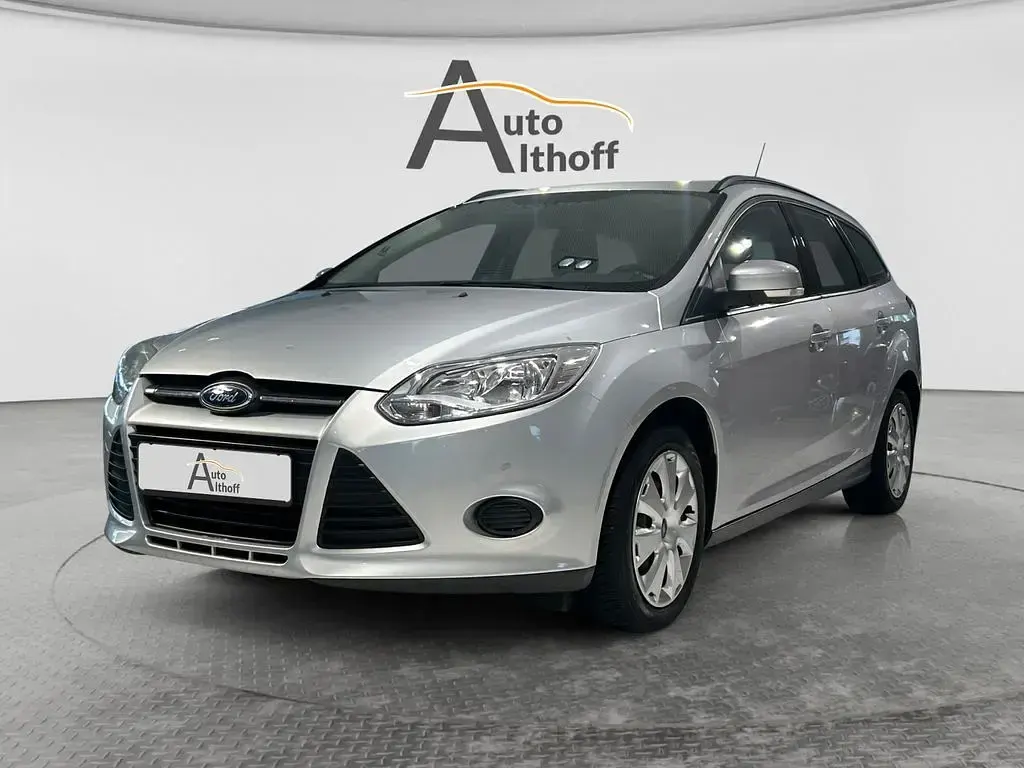Gebraucht Ford Focus 105 PS (77 kW) 2011 Silber Limousine