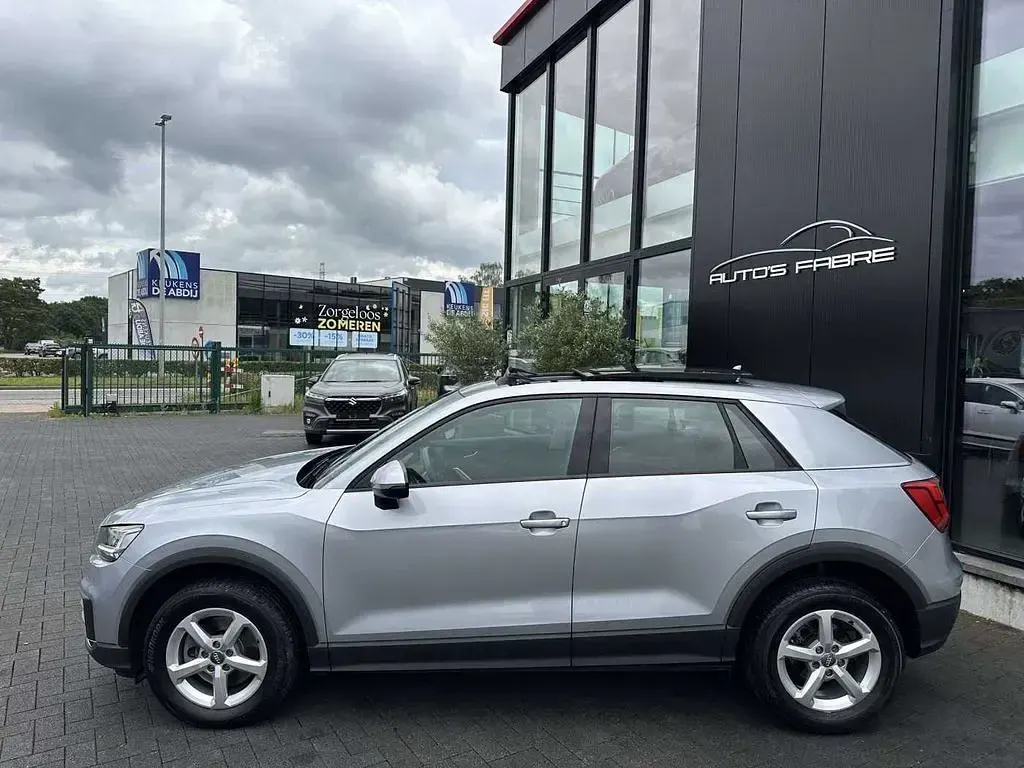 Gebraucht Audi Q2 Sport 116 PS (85 kW) 2017 Silber SUV