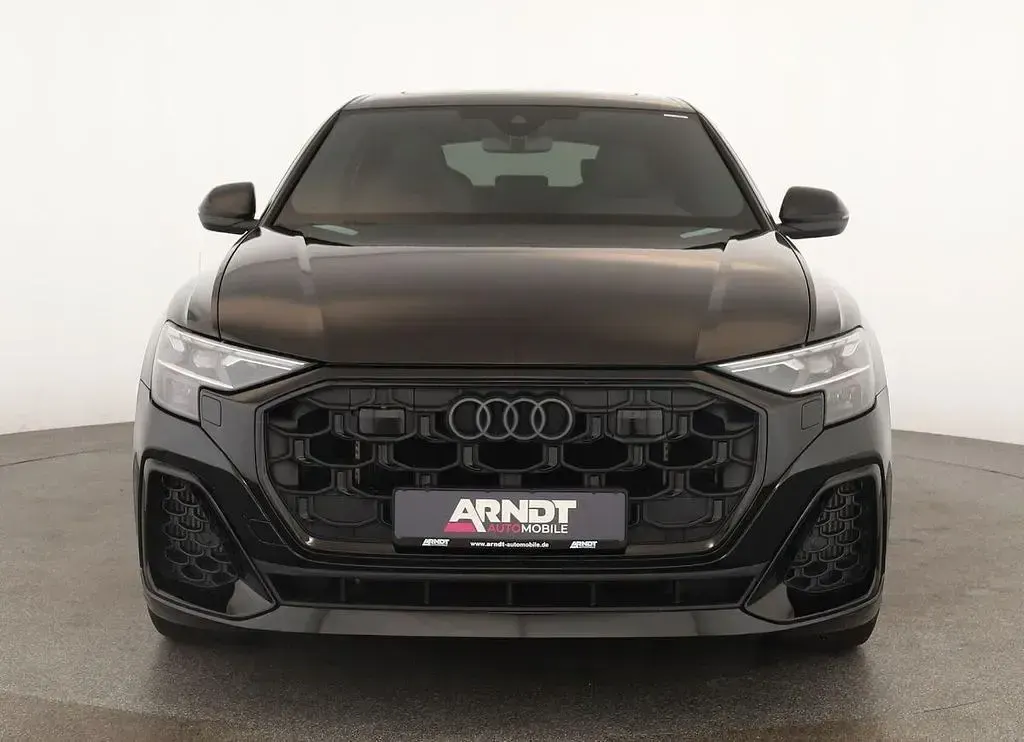 Gebraucht Audi SQ8 Ambiente 507 PS (372 kW) 2025 Mythosschwarz SUV