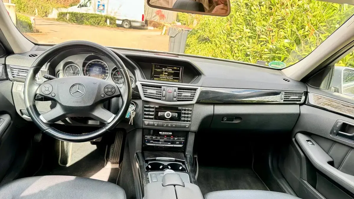 Second-hand Mercedes E250 204 CP (150 kW) 2012 Gri Break