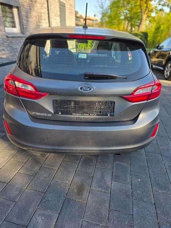 Gebraucht Ford Fiesta Trend 71 PS (52 kW) 2018 Frostweiß Kleinwagen