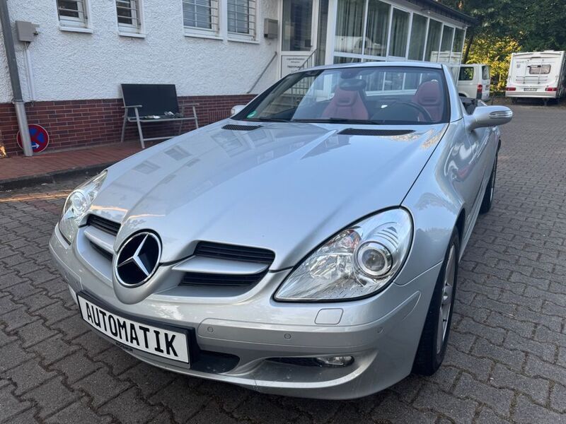Silber Gebraucht 2004 Mercedes SLK200 Cabrio | 10.999 € (Etwas zu teuer) - Bild 1/4