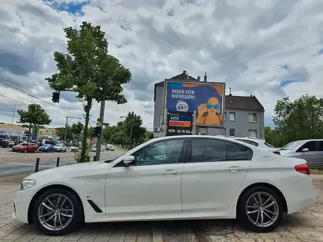 Gebraucht BMW 530e M Sport 251 PS (184 kW) 2018 Weiß Limousine
