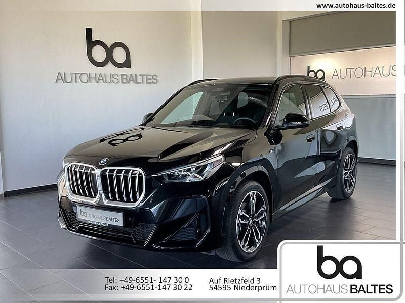 Saphirschwarz met. Gebraucht 2025 BMW X1 M Sport SUV | 47.850 € (Guter Preis) - Bild 1/4