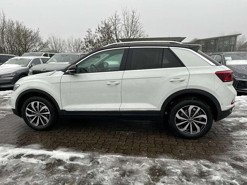 Neu VW T-Roc 150 PS (110 kW) 2025 Indiumgrau metallic mit dachfarbe in deep black perleffekt SUV