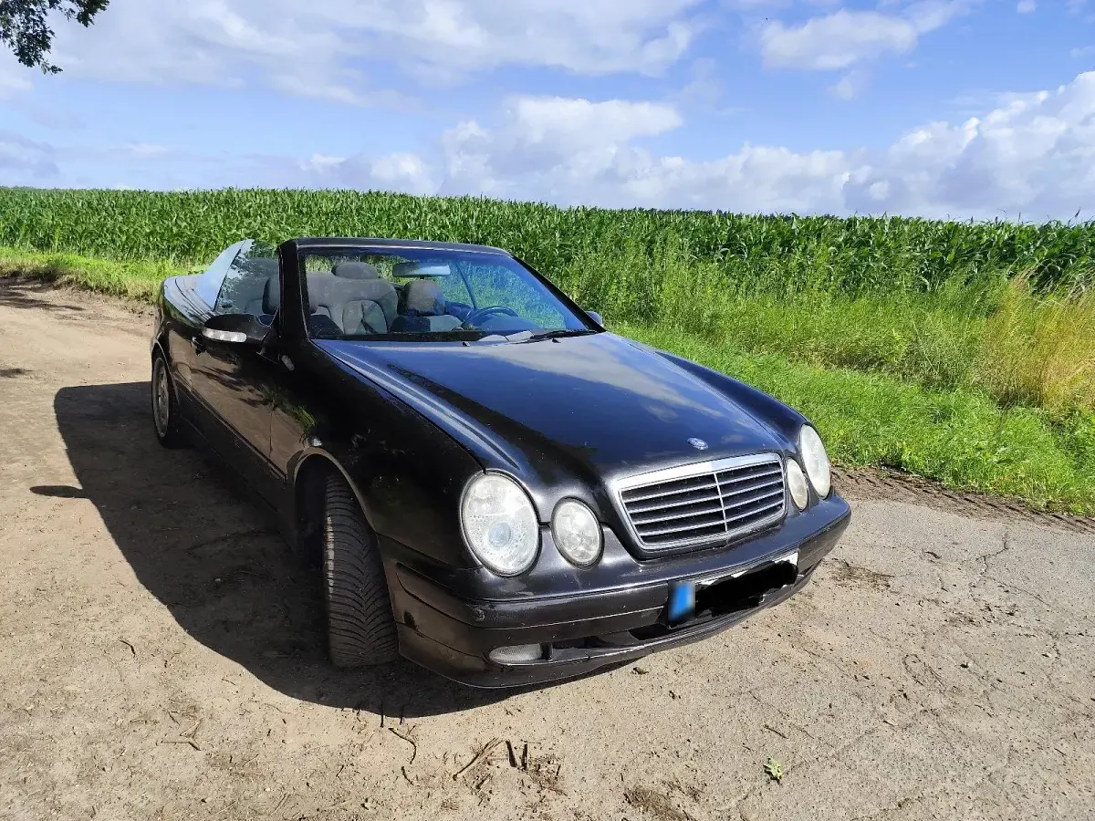 Gebraucht Mercedes CLK200 AMG 136 PS (100 kW) 2000 Schwarz Cabrio