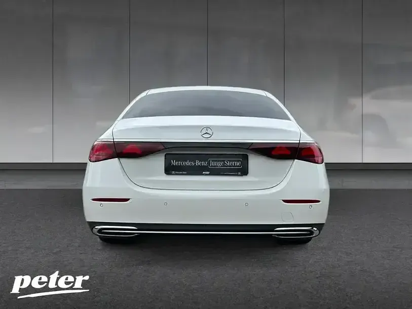 Usado Mercedes E200 Advanced 204 CV (150 kW) 2024 Blanco Berlina