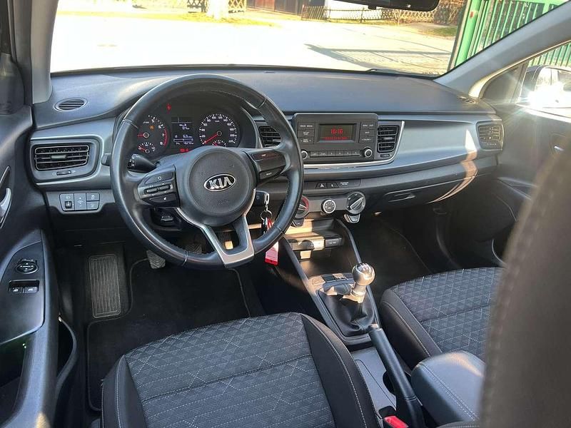 Gebraucht Kia Rio 84 PS (61 kW) 2017 (sen) sienna brown m Kleinwagen