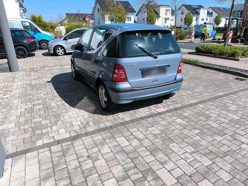 Second-hand Mercedes A170 90 CP (66 kW) 2004 Albastru Hatchback