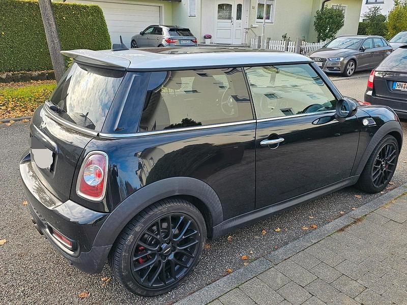 Schwarz Gebraucht 2011 Mini John Cooper Works Kleinwagen | 7.950 € (Guter Preis) - Bild 1/4