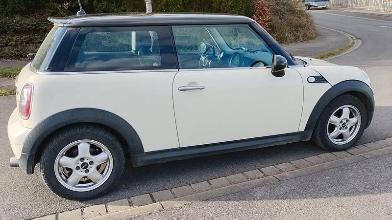 Usata Mini Cooper 120 CV (88 kW) 2008 Beige Utilitaria
