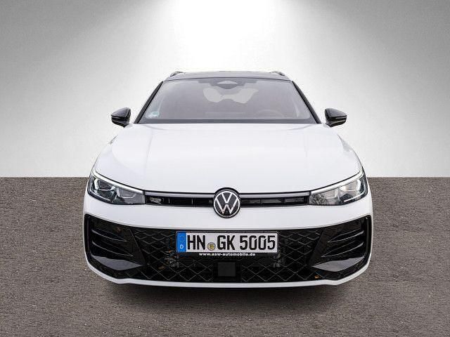 Gebraucht VW Passat R-line 193 PS (141 kW) 2025 Oryxweiß perlmutteffekt grenad Limousine