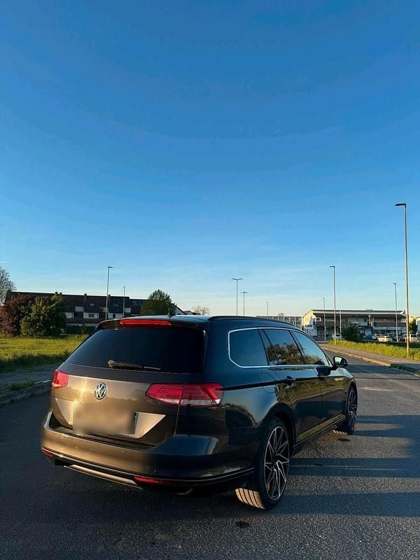 Second-hand VW Passat 150 CP (110 kW) 2019 Argintiu Break