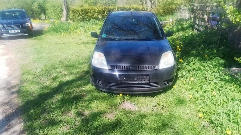 Schwarz Gebraucht 2005 Ford Fiesta Kleinwagen | 450 € (Superpreis) - Bild 1/4