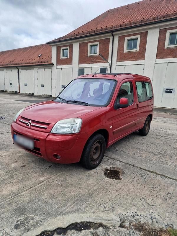 Gebraucht Citroën Berlingo 110 PS (80 kW) 2006 Rot Van / Kleinbus