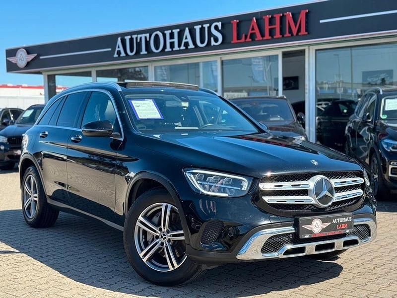 Schwarz Gebraucht 2019 Mercedes GLC220 SUV | 26.490 € (Superpreis) - Bild 1/4