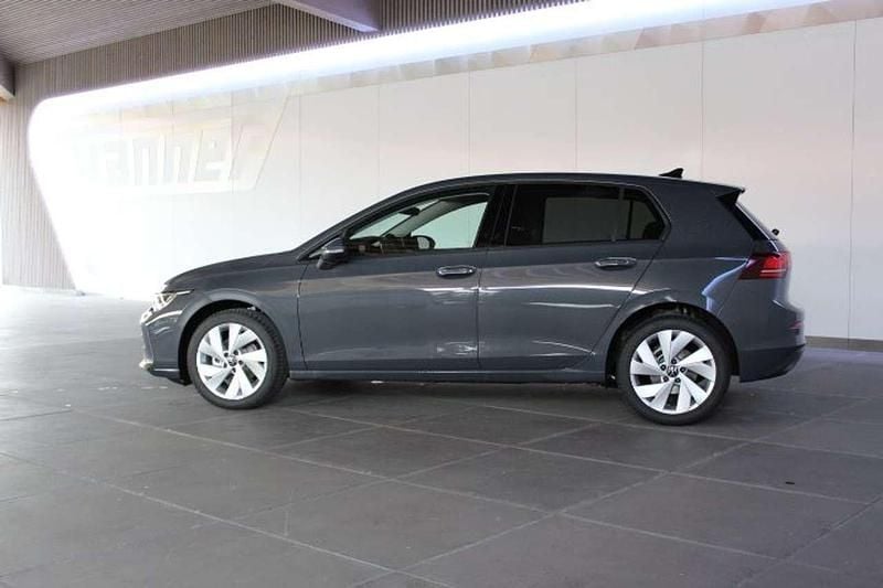 Delfingraumetallic Neu 2025 VW Golf VIII Life Limousine | 26.880 € (Guter Preis) - Bild 1/4