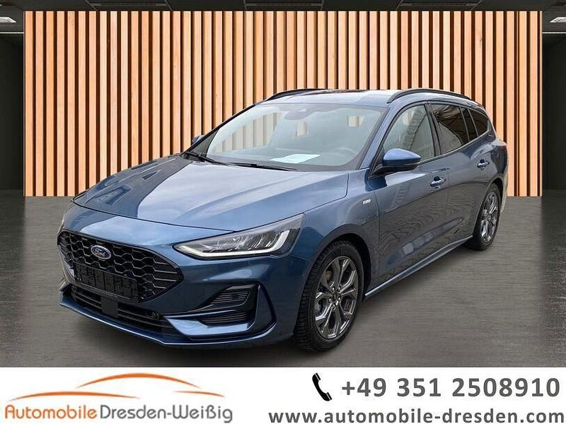 Blau Gebraucht 2024 Ford Focus ST-Line X Limousine | 24.980 € (Guter Preis) - Bild 1/4
