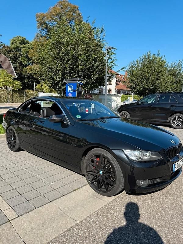 Schwarz Gebraucht 2009 BMW 330 Cabriolet Cabrio | 13.300 € (Fairer Preis) - Bild 1/4