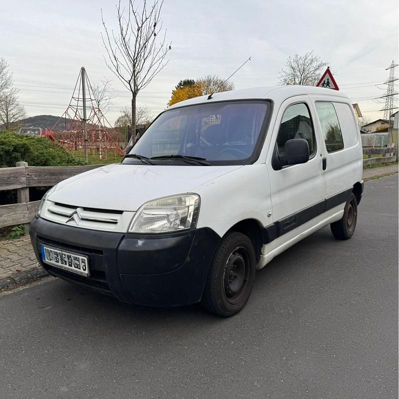 Weiß Gebraucht 2007 Citroën Berlingo Van / Kleinbus | 2.499 € (Etwas zu teuer) - Bild 1/4