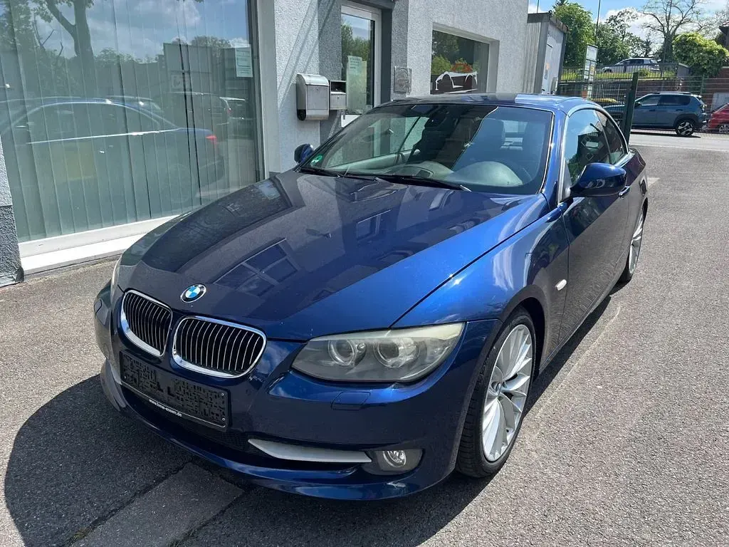 Gebraucht BMW 325 Cabriolet Performance 218 PS (160 kW) 2010 Blau Cabrio