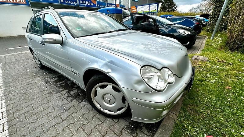 Gebraucht Mercedes C200 122 PS (89 kW) 2004 Silber Kombi