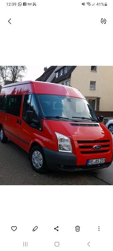 Rot Gebraucht 2011 Ford Tourneo Van / Kleinbus | 4.500 € (Teuer) - Bild 1/4
