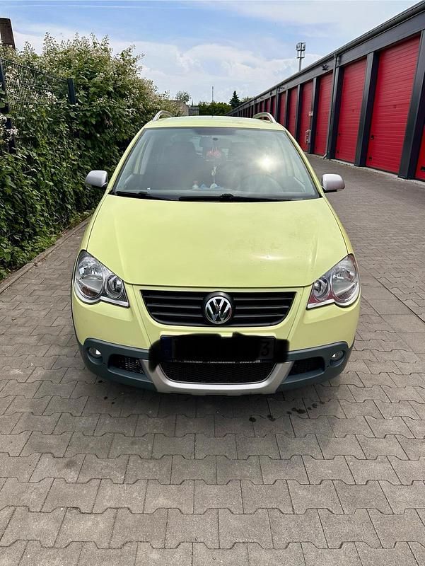 Grün Gebraucht 2007 VW Polo Cross Kleinwagen | 2.600 € (Guter Preis) - Bild 1/4