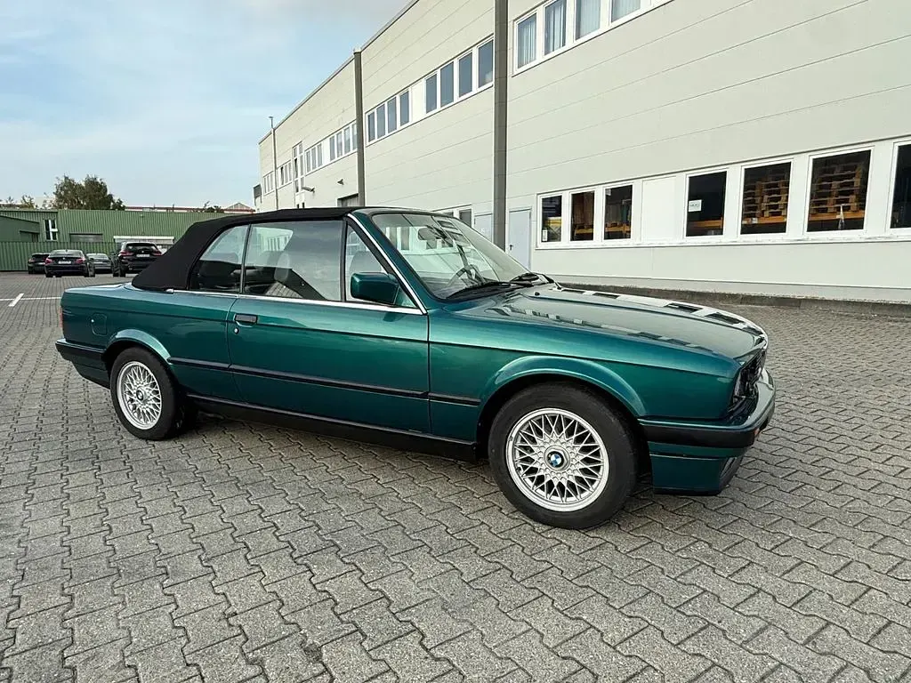 Gebraucht BMW 325 Cabriolet Sport Line 170 PS (125 kW) 1991 Grün Cabrio