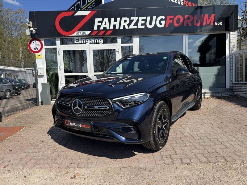 Blau Gebraucht 2023 Mercedes GLC300 Exclusive SUV | 64.800 € (Etwas zu teuer) - Bild 1/4