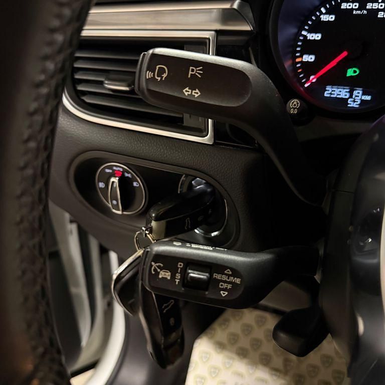 Gebraucht Porsche Macan S 258 PS (189 kW) 2017 Weiß SUV