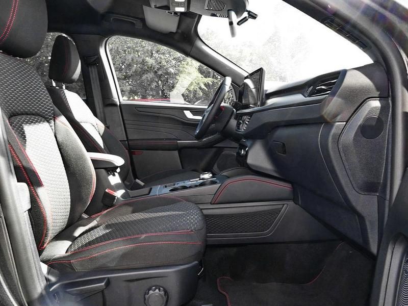 Gebraucht Ford Kuga ST-Line 179 PS (131 kW) 2025 Grau SUV