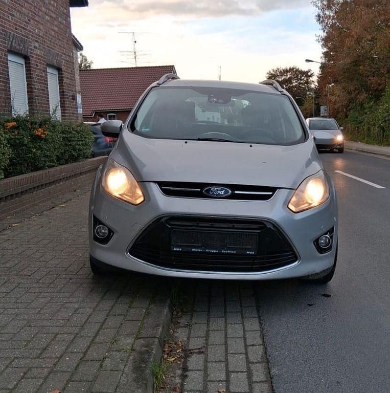 Grau Gebraucht 2014 Ford Grand C-Max Titanium Van / Kleinbus | 5.650 € (Guter Preis) - Bild 1/4