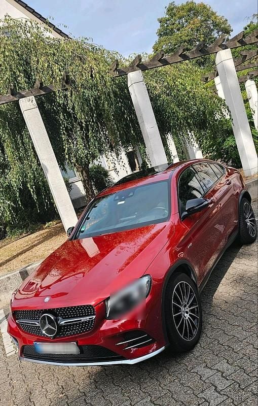 Rot Gebraucht 2016 Mercedes GLC43 AMG AMG Coupé | 36.999 € - Bild 1/4