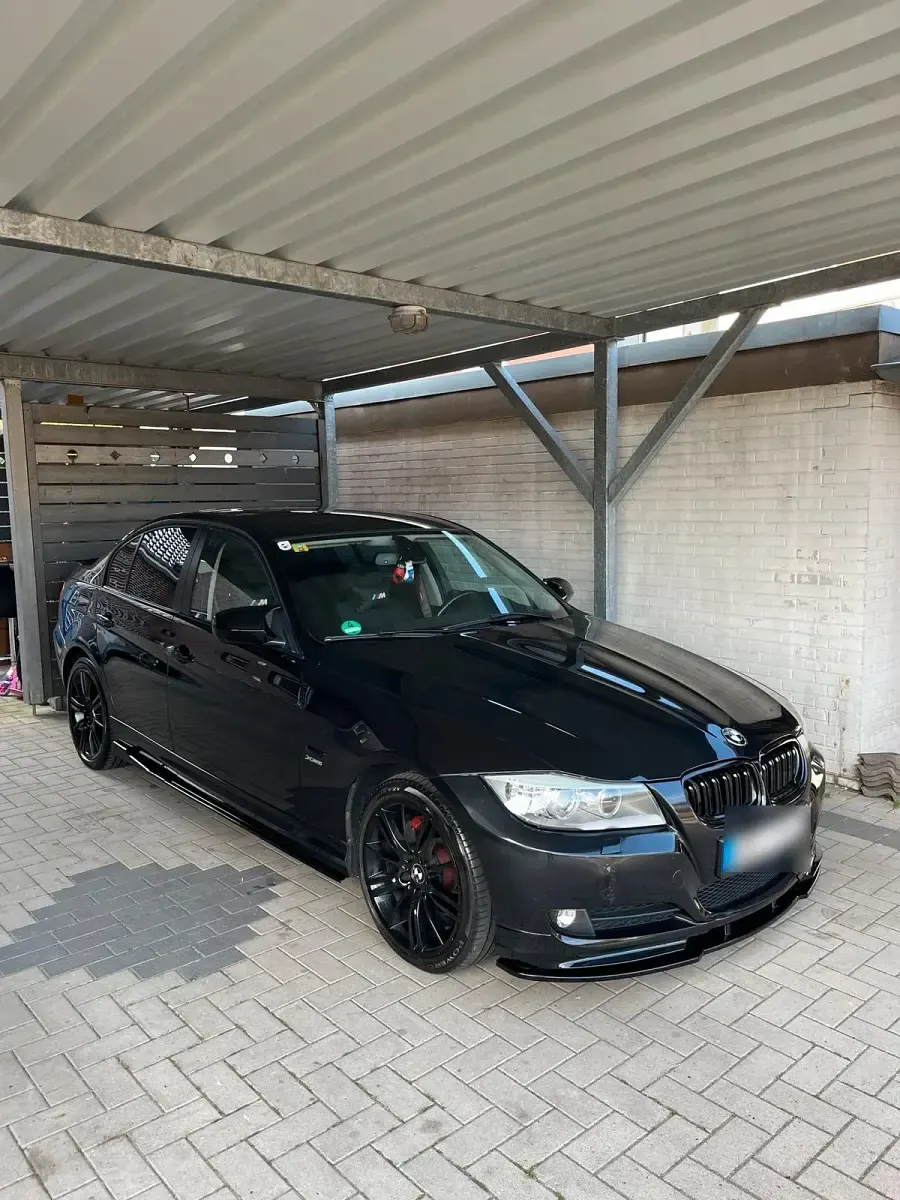 Gebraucht BMW 320 181 PS (133 kW) 2009 Schwarz Limousine