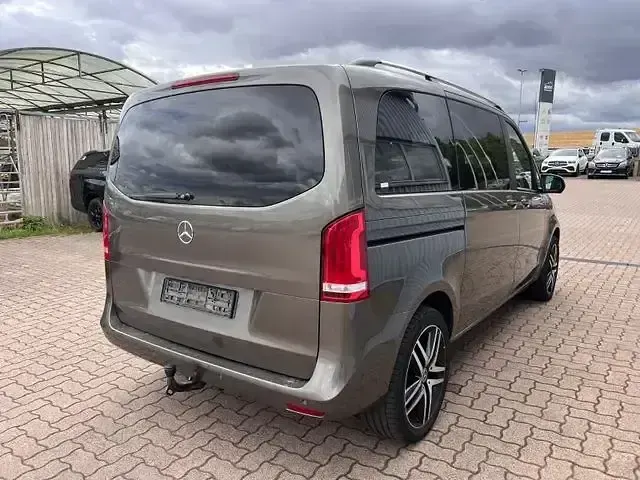 Gebraucht Mercedes V250 Edition 190 PS (139 kW) 2018 Grau Van / Kleinbus
