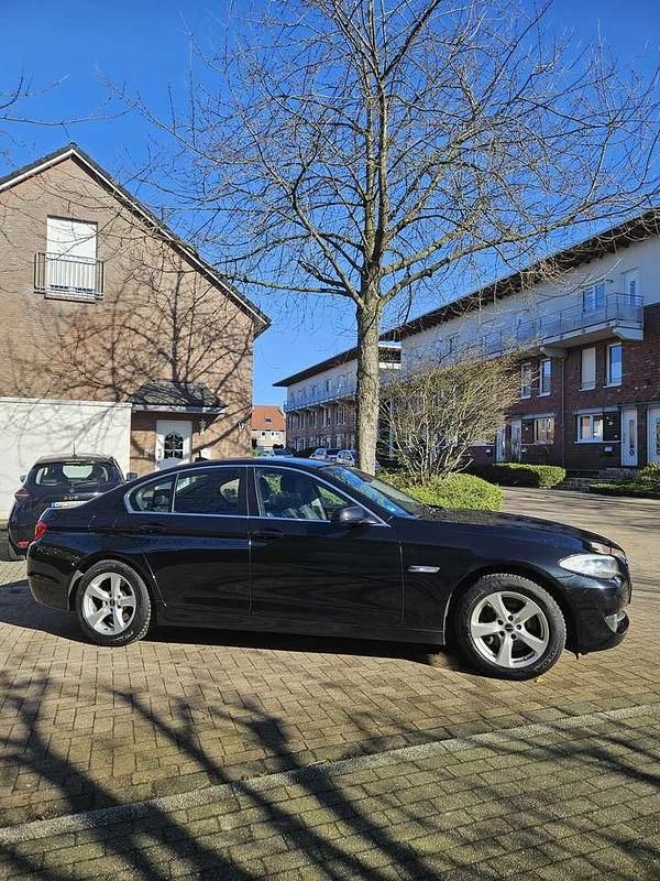 Gebraucht BMW 525 218 PS (160 kW) 2011 Schwarz Limousine